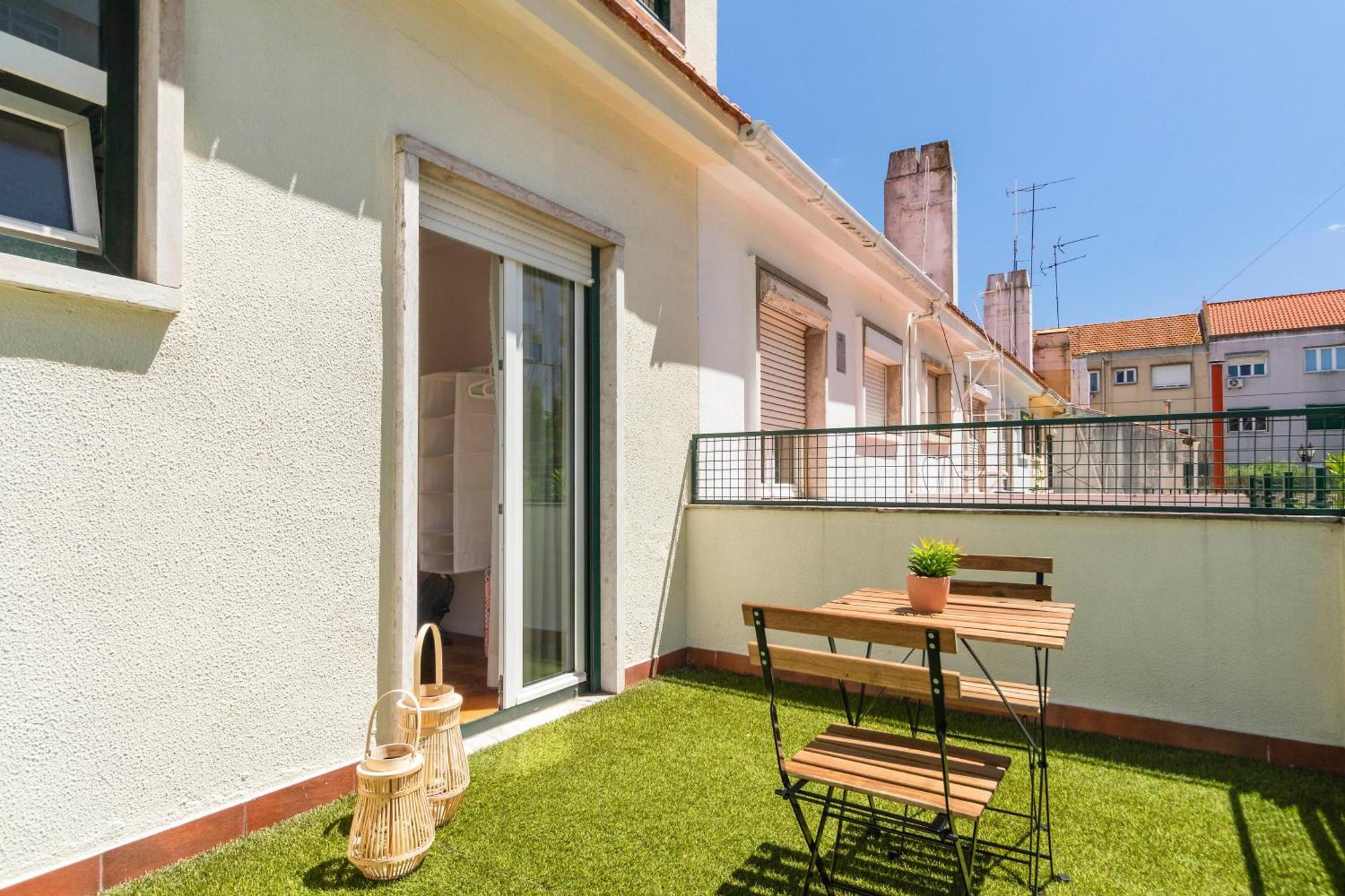 Nesha Guesthouse Lisboa Extérieur photo