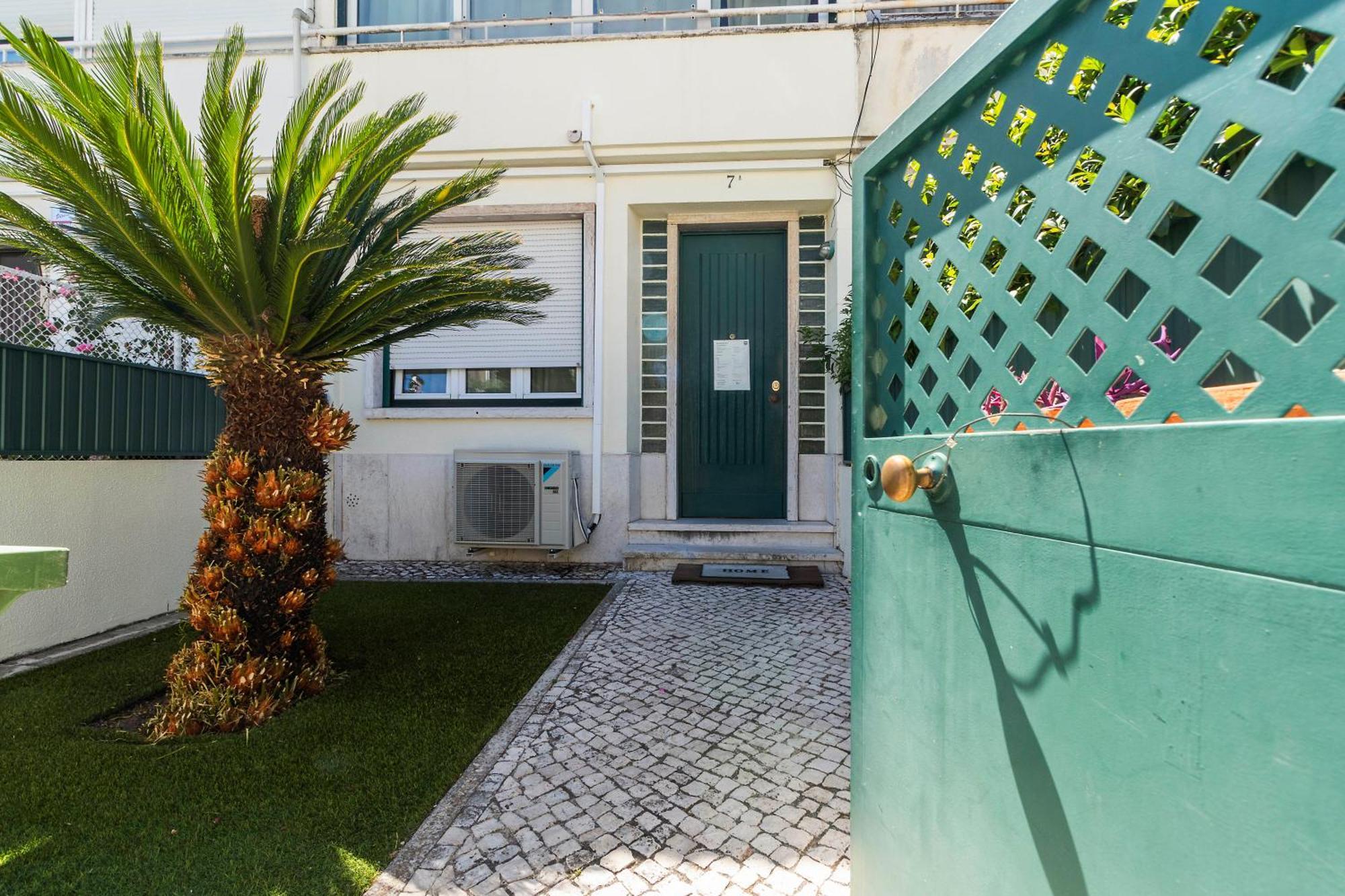 Nesha Guesthouse Lisboa Extérieur photo